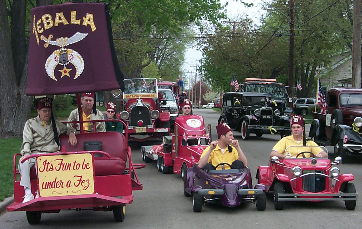 Batavia-Parade-5_4_03-014.jpg