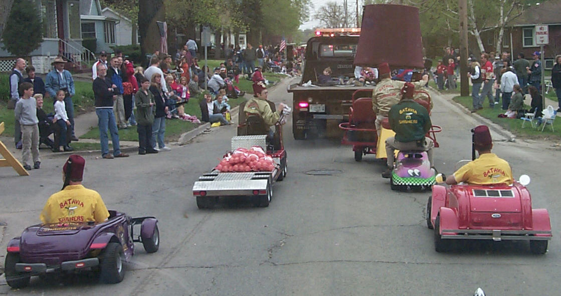 Batavia-Parade-5_4_03-018.jpg