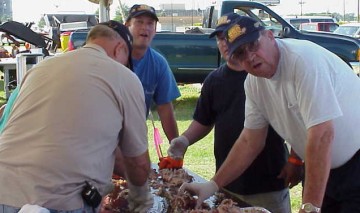 CuttinguptheHogs.jpg (26355 bytes)