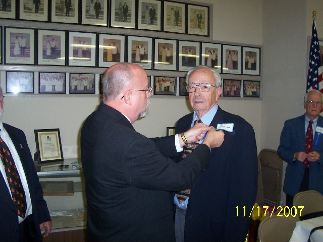 LODGE 1107 051.jpg (67501 bytes)